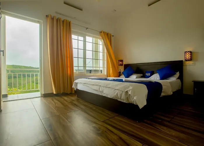 White Stone Vagamon Hilltop Cottage By Voye Homes , Private Villa With Scenic Mountain Views