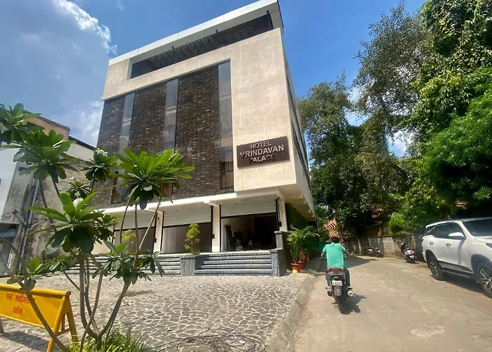 Hotel Vrindavan Palace