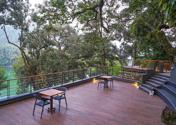 The Rosefinch Sarovar Portico