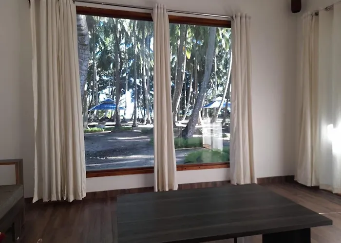 Crossbill Beach Resort