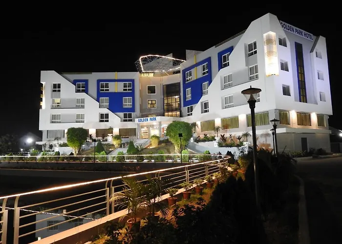 Golden Park Hotel & Resort