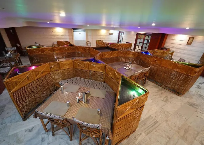 Hotel Palmyra Grand Inn