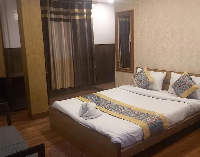 Newest Dlx Hotel
