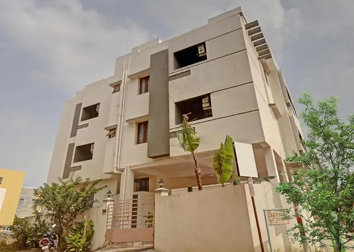 Itsy Hotels Rithika Inn Blossoms