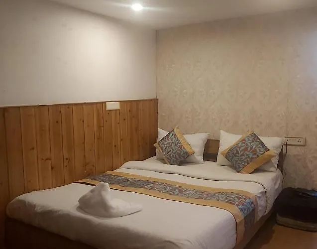Newest Dlx Hotel