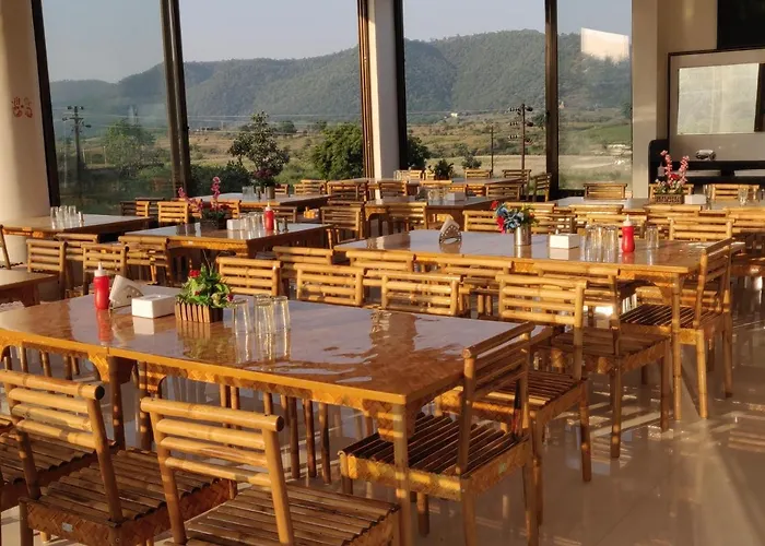 Hotel Ajanta Green Restaurant And Resort