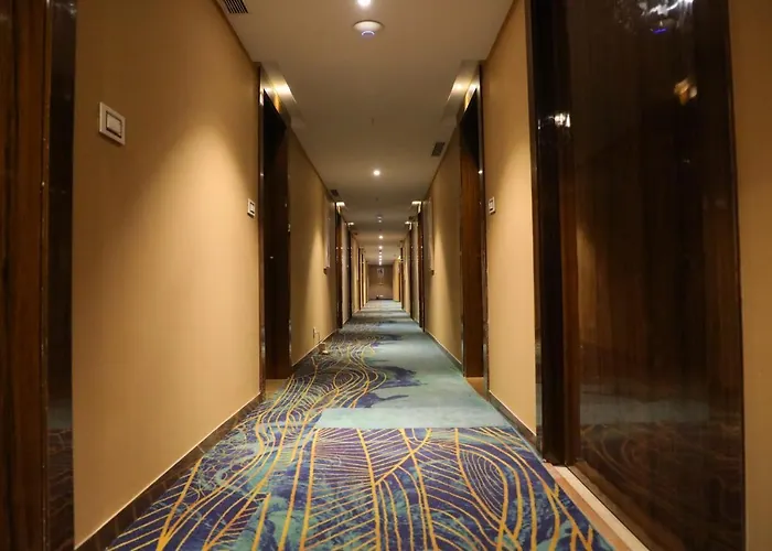 Oaktree Hotel
