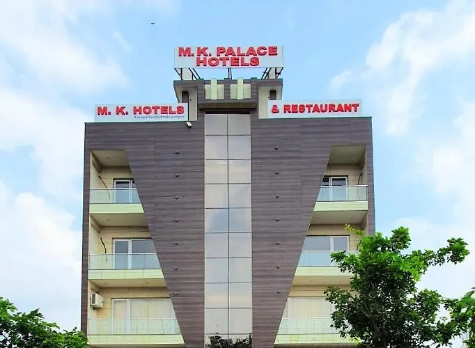 Mk Hotel And Restaurant