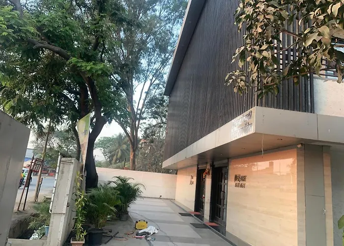 Hotel Merakee - Near Dahisar Mira Road Mumbai
