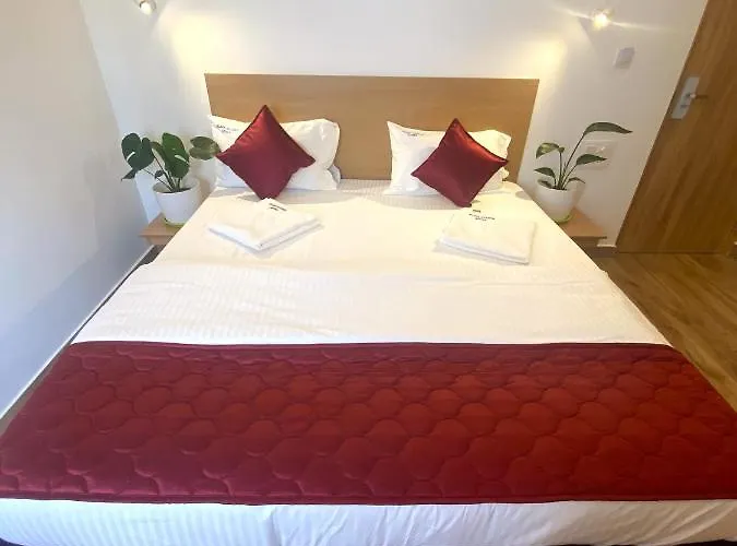 Hotel Bluestone