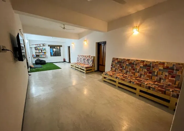 Eness Hostels Pondicherry