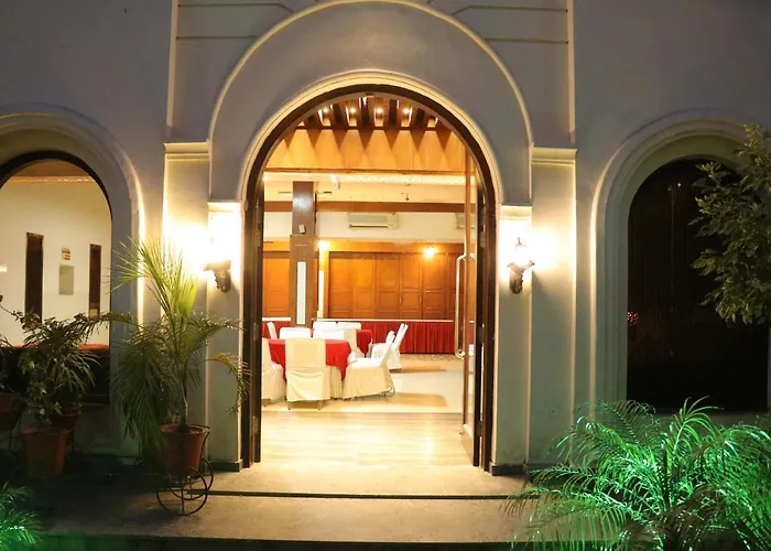 Hotel Pushap Palace
