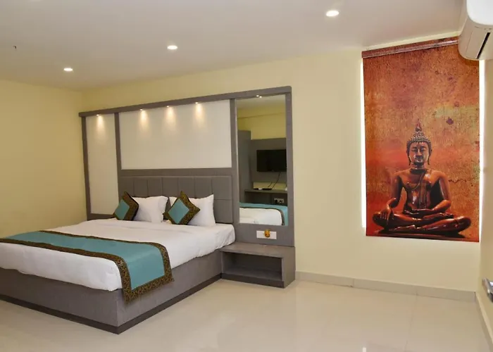 Hotel Tridev Grand