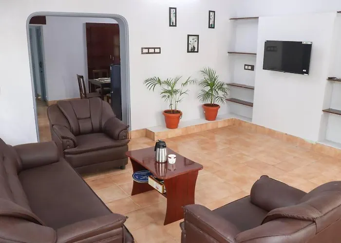 Madura Homestay - Gorgeous Home With 2Bhk 5 Minutes From Nh44