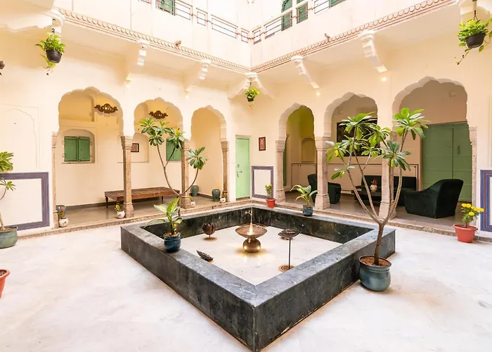 Bloom Boutique L Chelon Haveli