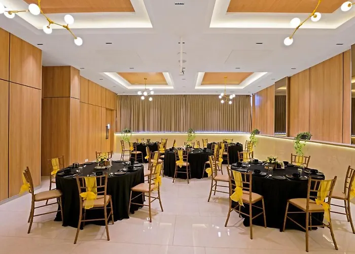 Click Hotel Biz - Bangalore Airport