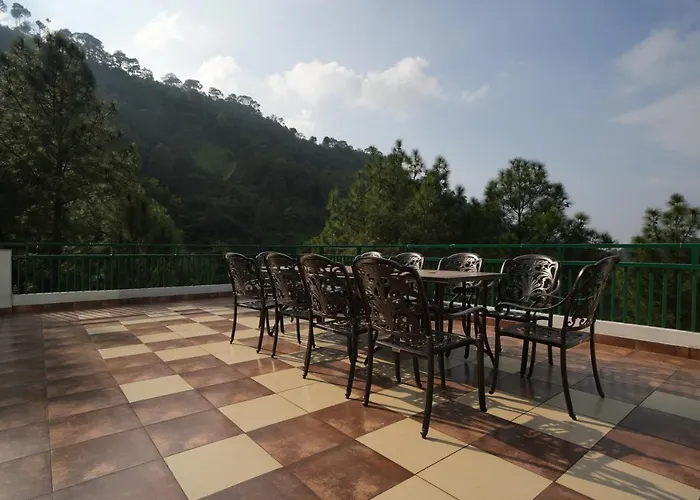 Pineland Resorts & Chalets Kasauli