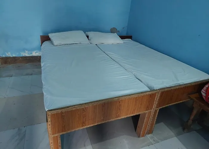 Hotel O Shri Bhagat Palace