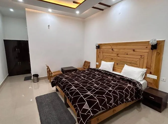 Hotel Himalayan Foxhole