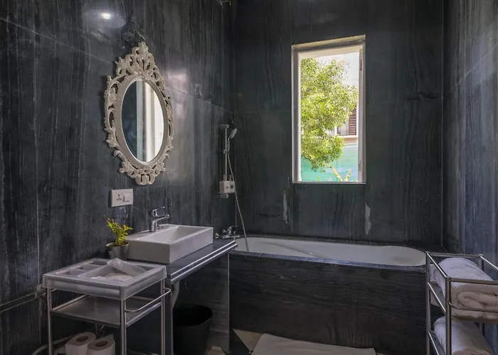 Ama Stays And Trails Casa Kenzo, Kashid