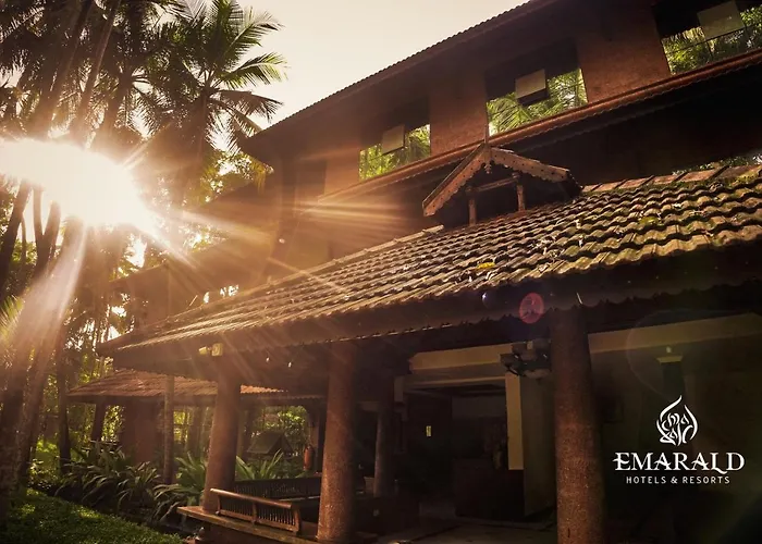 Emarald Resort