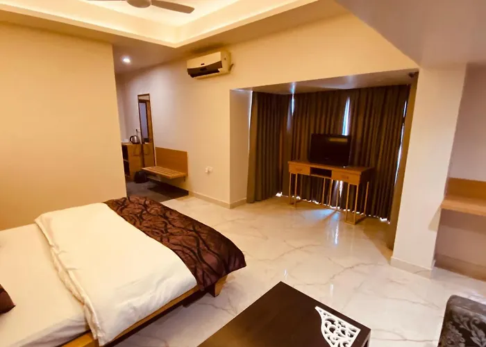 Hotel Amar Palace