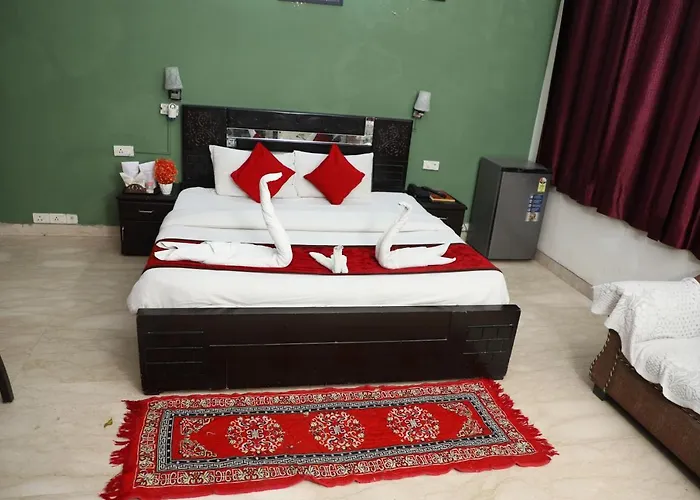 Hotel Ashray Noida