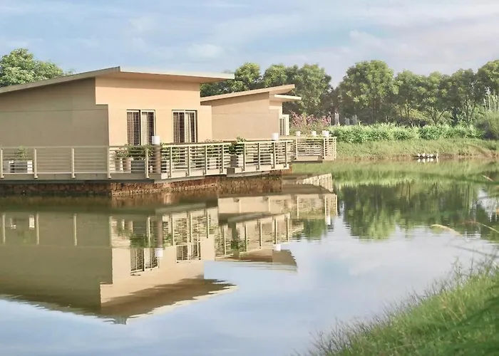 Life At Repose- Lake Villas Resort & Club