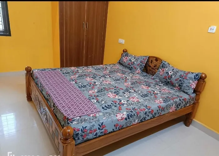 White House Service Apartment