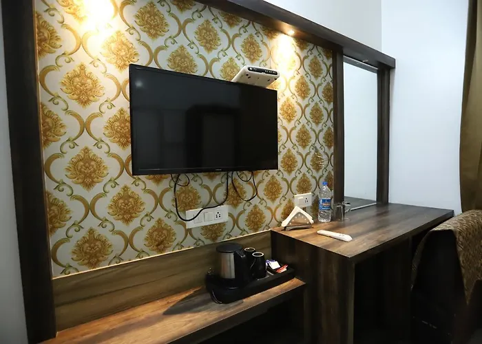 Hotel Malhotra Inn 50 Meter From Golden Temple