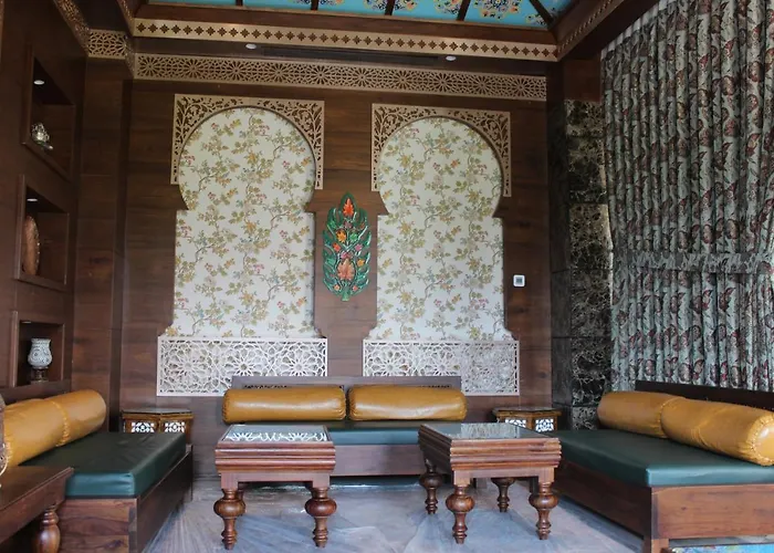 Welcomheritage Grand, Srinagar