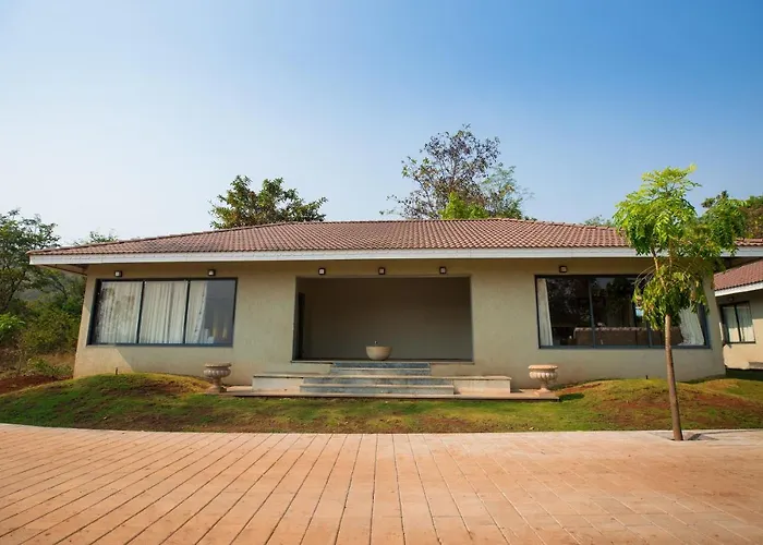 Urmilaa Green County Resort 35 Km From Kolhapur