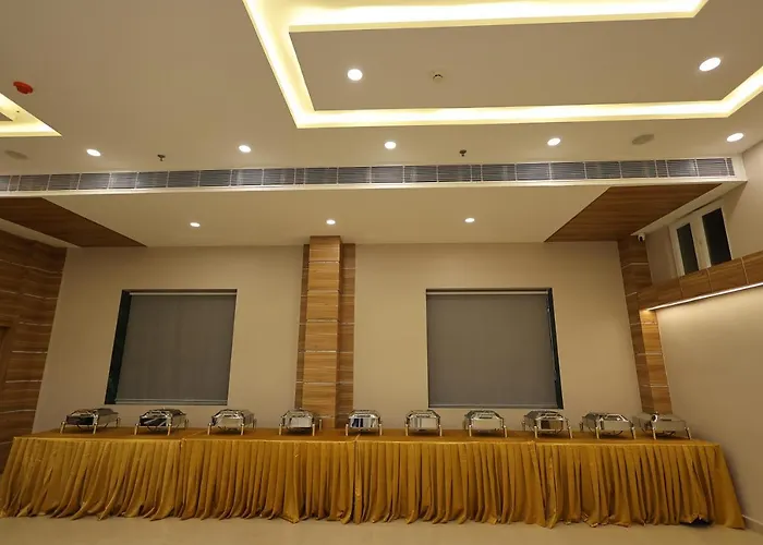 Hotel Sharda Residency