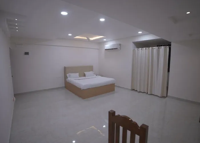Hotel Rajam Selva