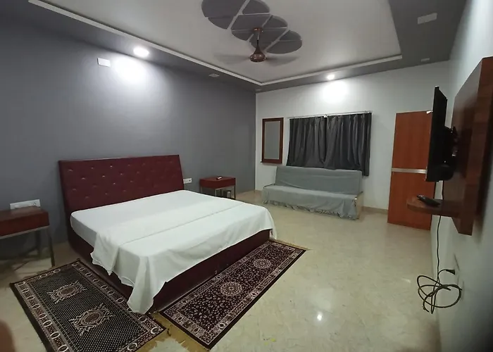 Hotel Maheshwar Darshan