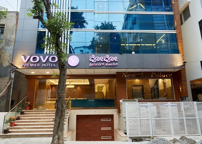 Vovo Premier Hotel