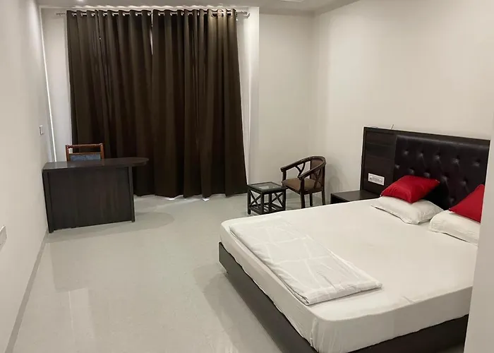 Shyama Hotel