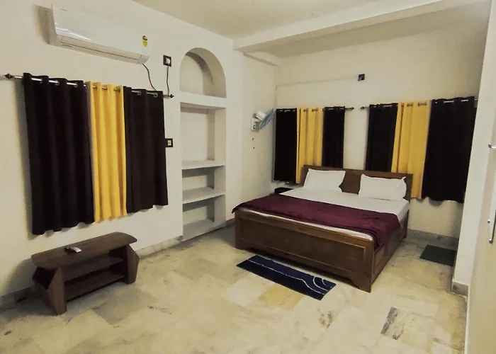 Hotel The Aparna Residency