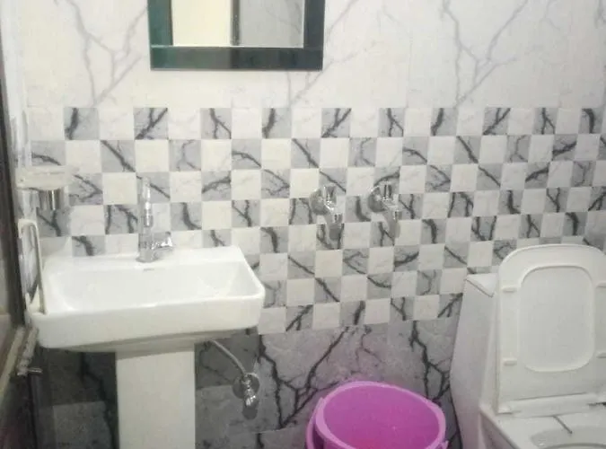 Hotel O Bhavya Guest House