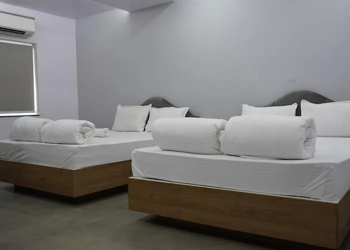 Pod N Beyond Smart Hotel @Bistupur