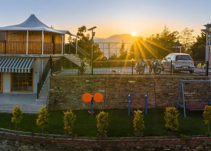 Viable Inn , Mukteshwar - Himalayan View