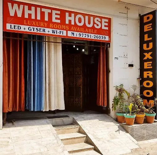 White House Luxury Rooms - Loved By Travellers, Couples, Corporates