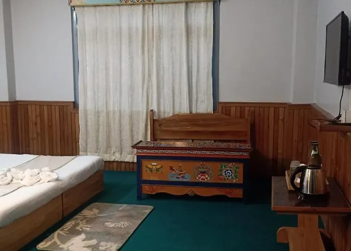 Mount Khang Hotel