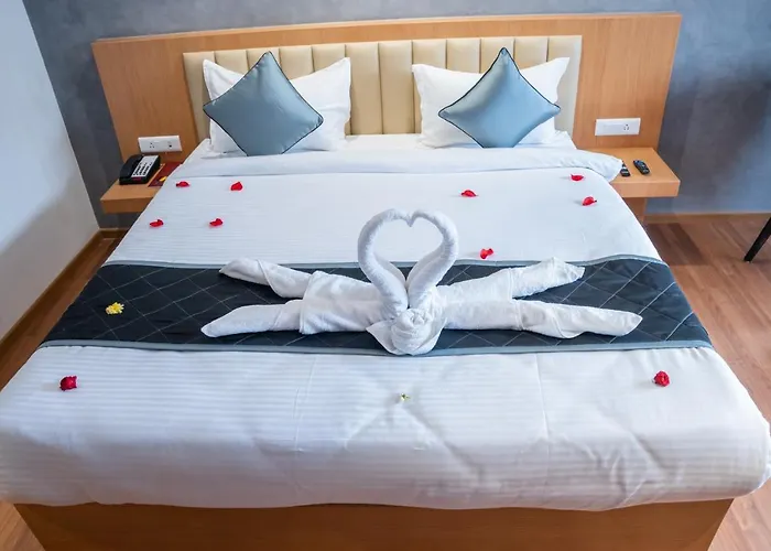 Hotel Tulips Grand