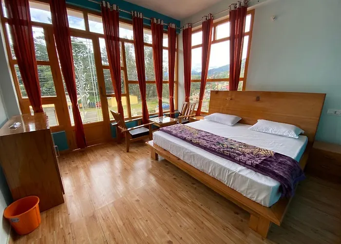 Hotel Mansarovar Inn