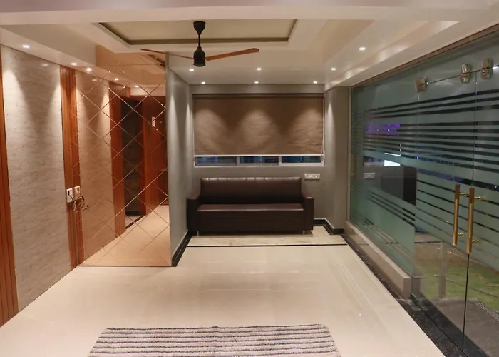 Hotel Candor Amigo Airoli Mind Space