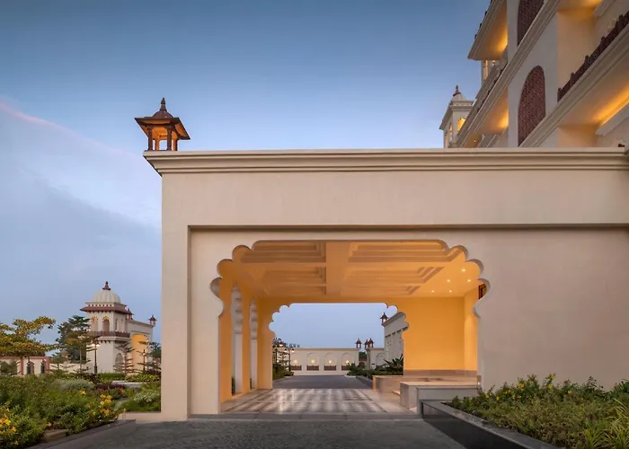Uday Palace Navsari, A Member Of Radisson Individuals