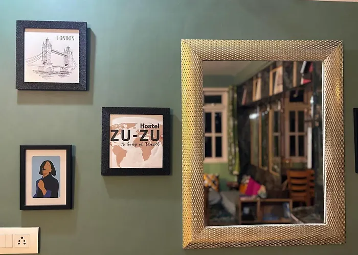Zu-Zu Hostels