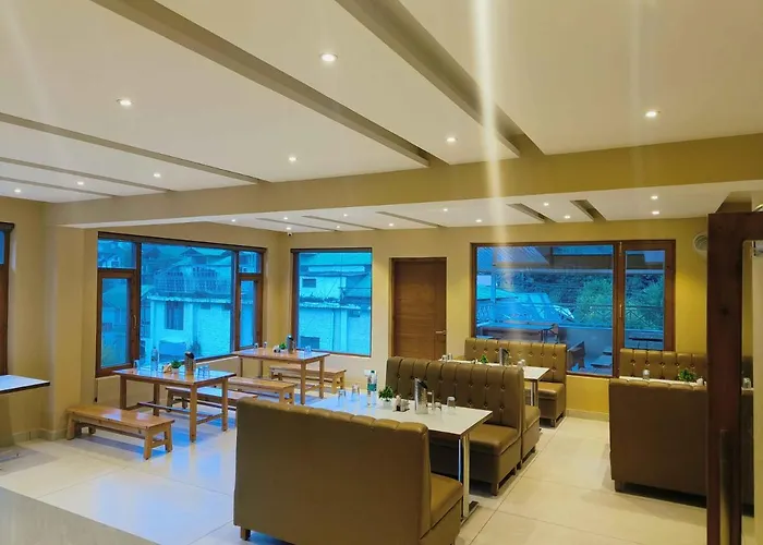 Sa-Ba Manali Inn, Mall Road