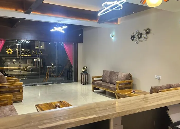 Hotel Ceasta Us Consulate Hyderabad, Gachibowli